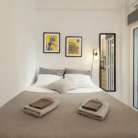 Central Studio! Fiber Wifi, Ac, Private, Self Check-In! Thessaloniki Exterior photo