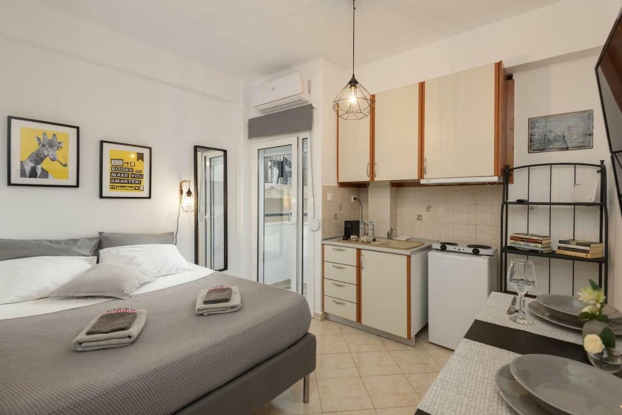 Apartment Studio! Fiber Wifi, Ac, Private, Self Check-in!