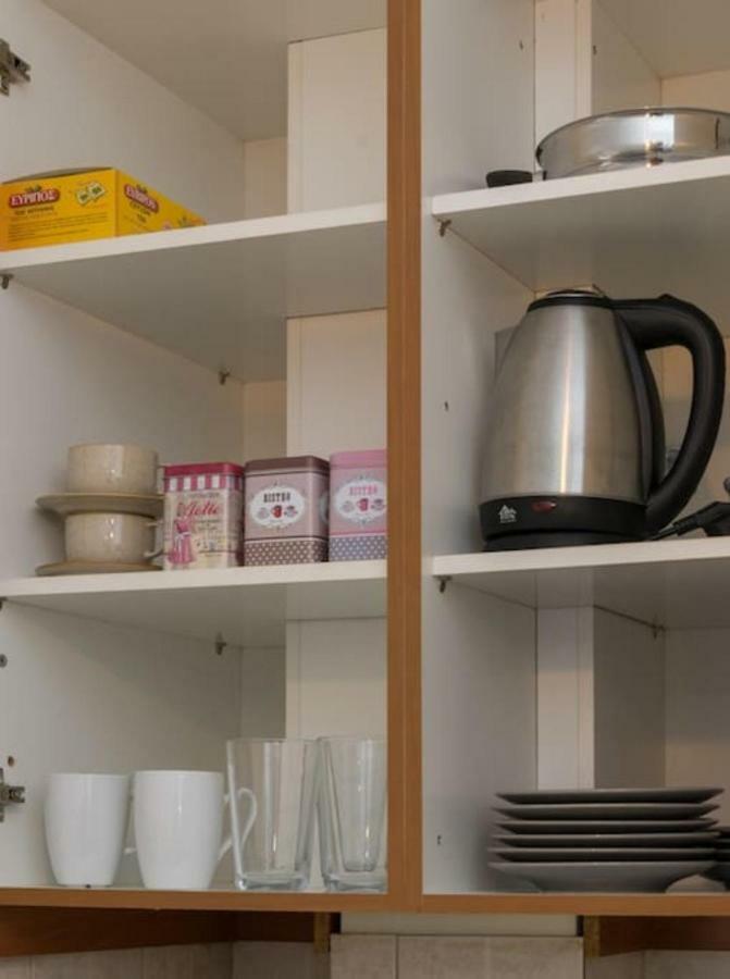 Studio! Fiber Wifi, Ac, Private, Self Check-in! * Thessaloniki