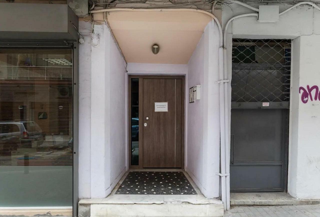 Studio! Fiber Wifi, Ac, Private, Self Check-in! Apartment Thessaloniki