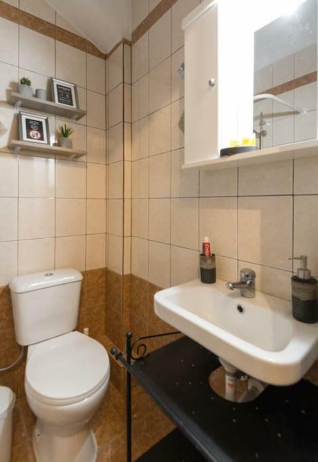Apartament Studio! Fiber Wifi, Ac, Private, Self Check-in! Salonic